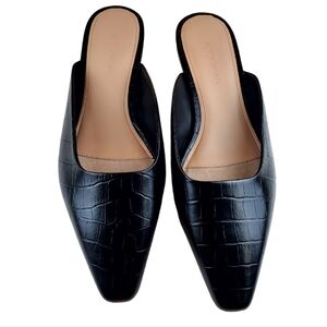 BANANA REPUBLIC Black Croc Embossed Flat Mules Shoes in Size 10